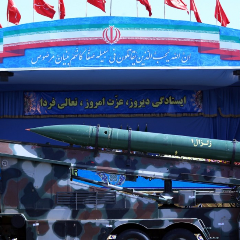 Truck with missile in front of pictures of the Ayatollah