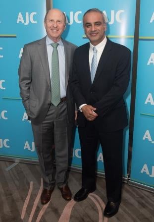 Photo of 2 AJC LA members at AJC LA's 72nd Annual Meeting at SLS Hotel