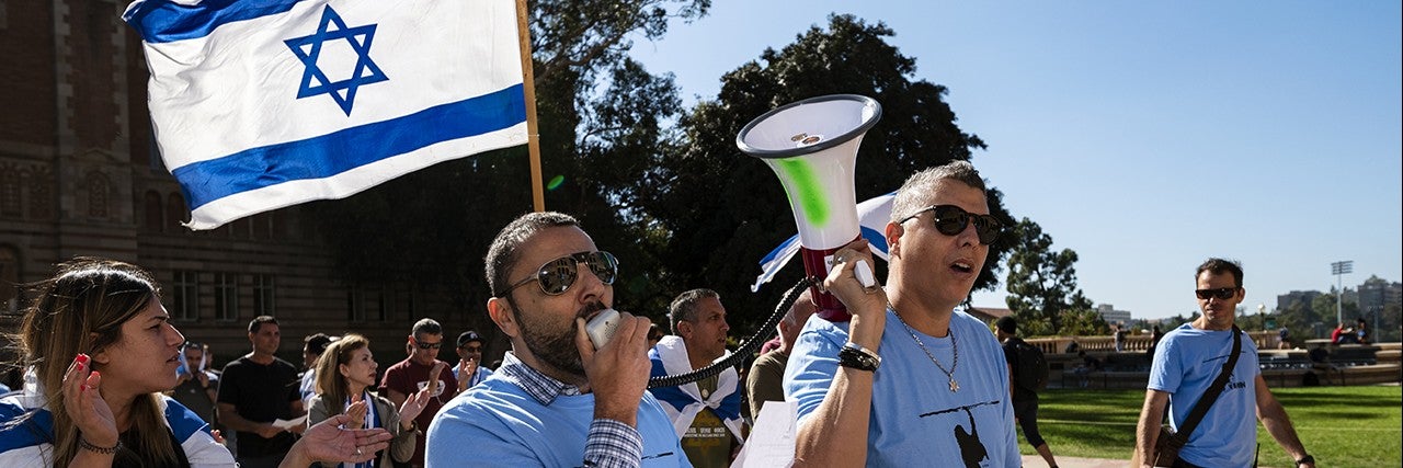 Photo of protest regarding Israel on college campus