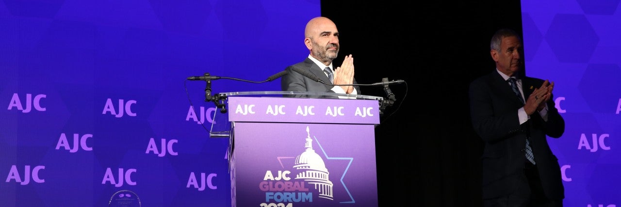 Ofir Libshtein speaking at AJC Global Forum