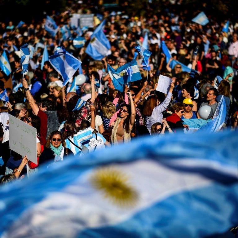 Multitud en un acto presidencial (Getty Images)